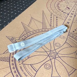 Manduka grey commuter mat carrier